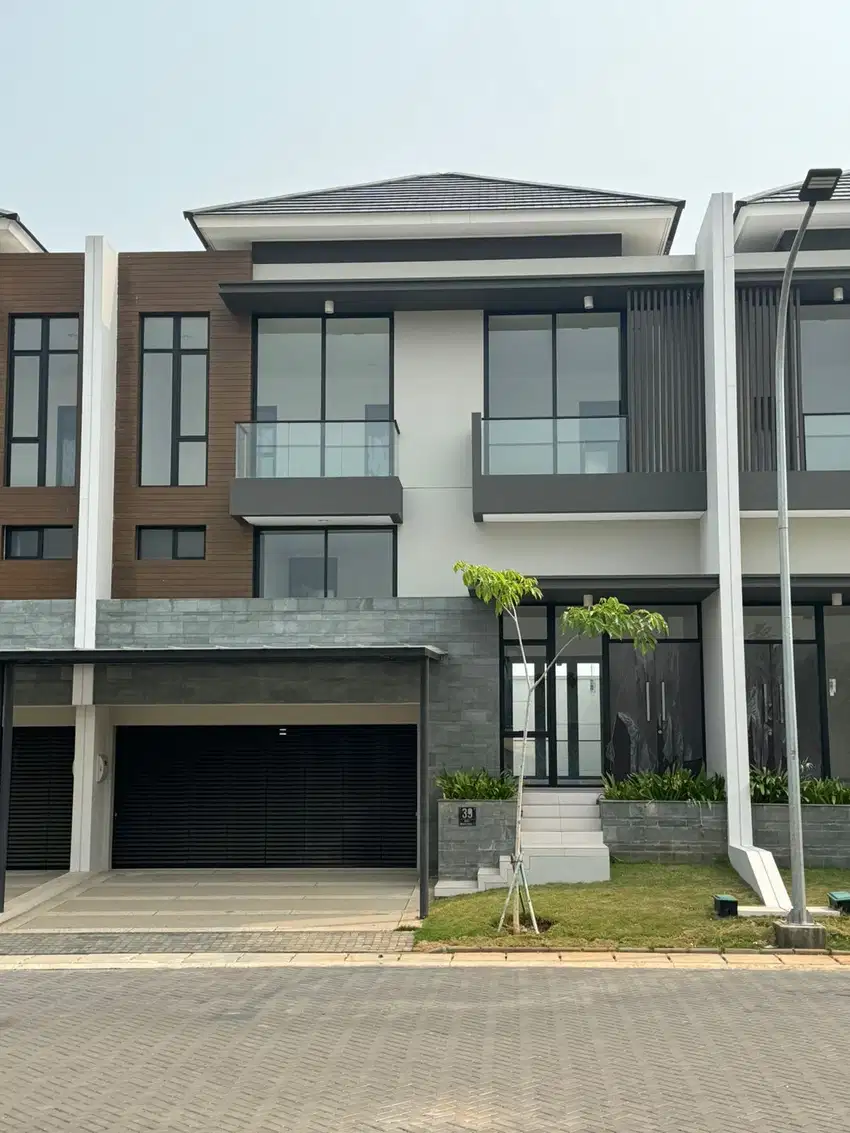Spesialis Sewa Rumah PIK 2 300m2 (4+1 Kamar Tidur)