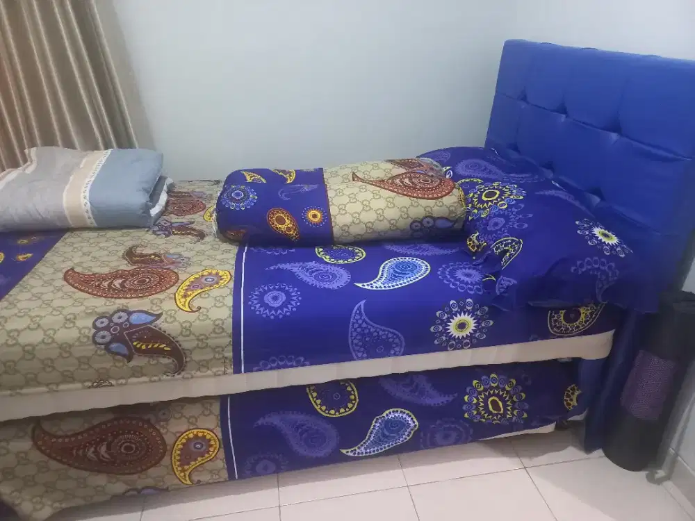 Dijual tempat tidur susun semi latex