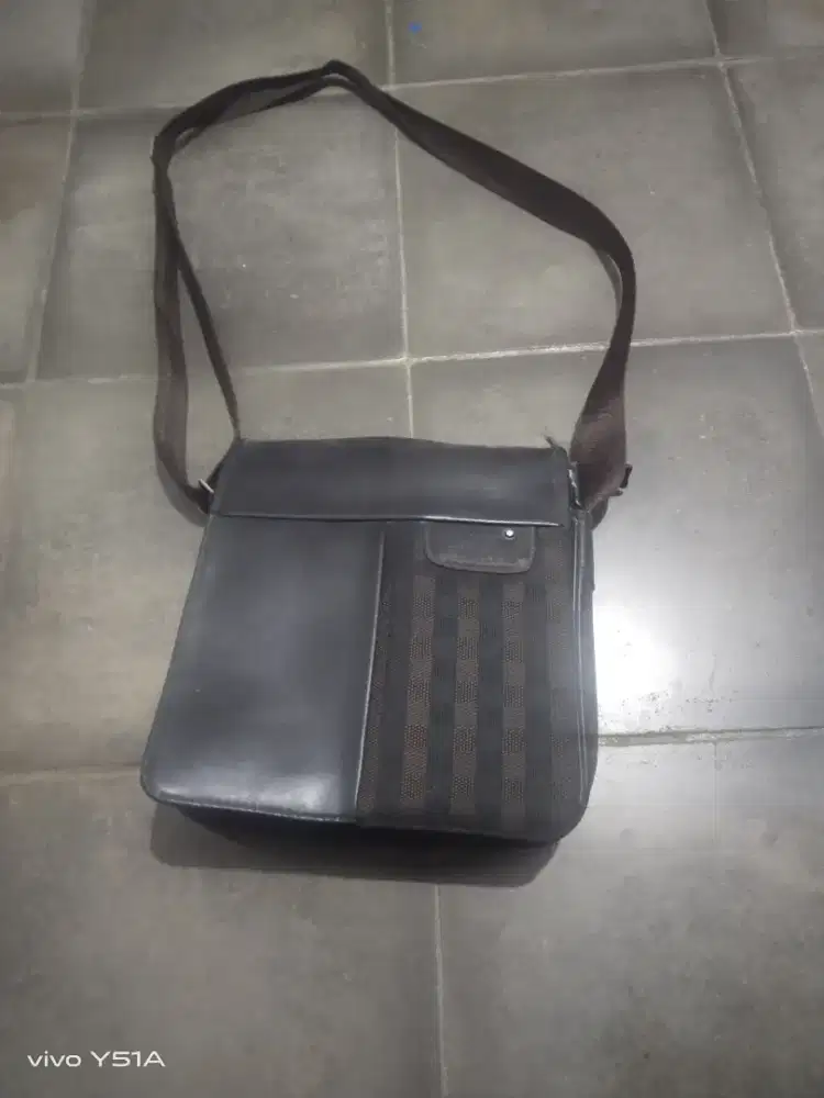 Tas selempang Mont Blanc