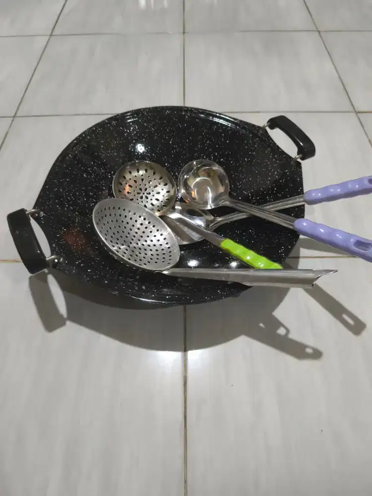 1 set wajan kondisi 90%bagus