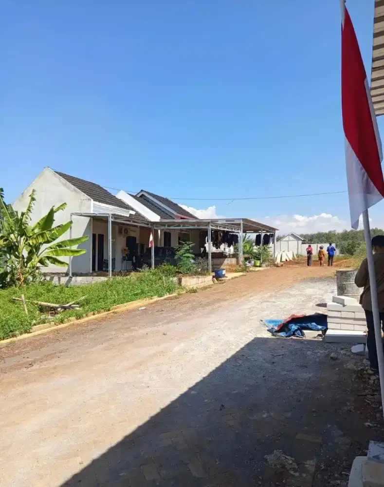 Rumah apik murah tanah luas dekat bsb semarang