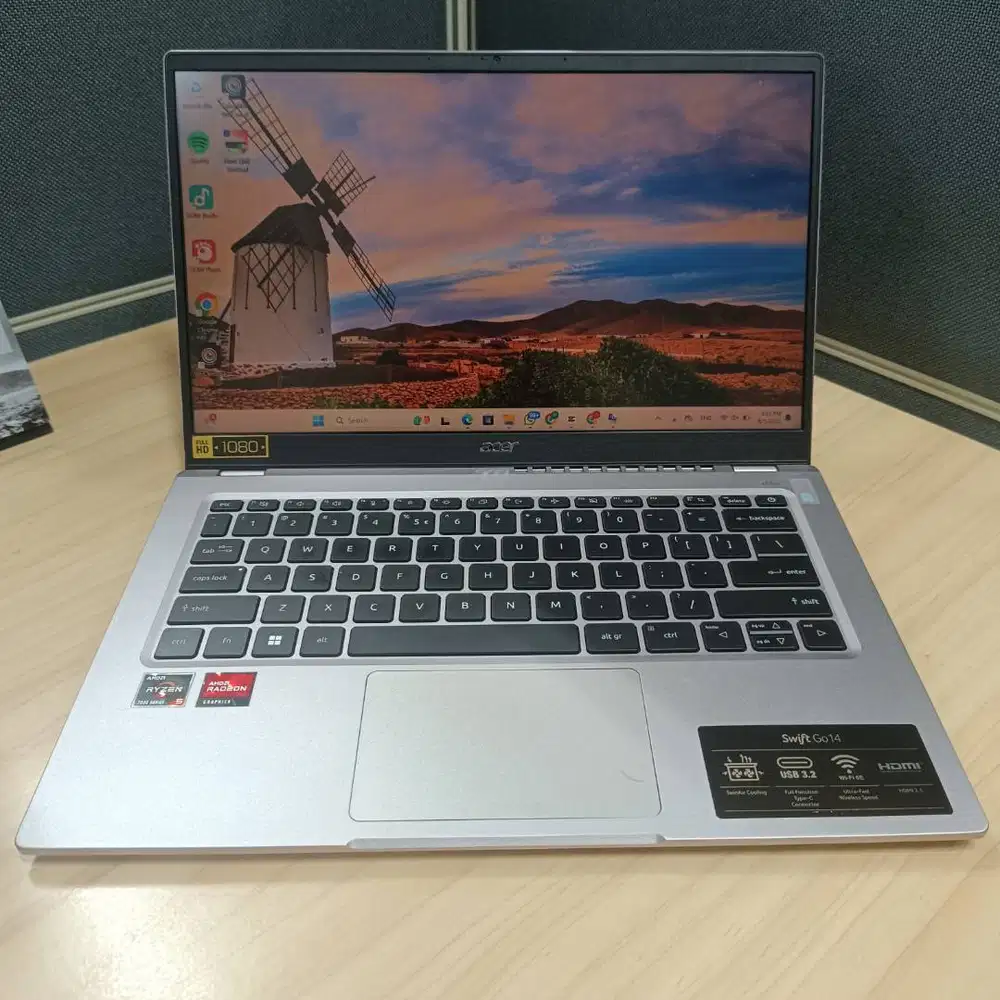 Dijual cepat laptop Acer Swift Go 14 (SFG14-41) AMD Ryzen 5 7530U