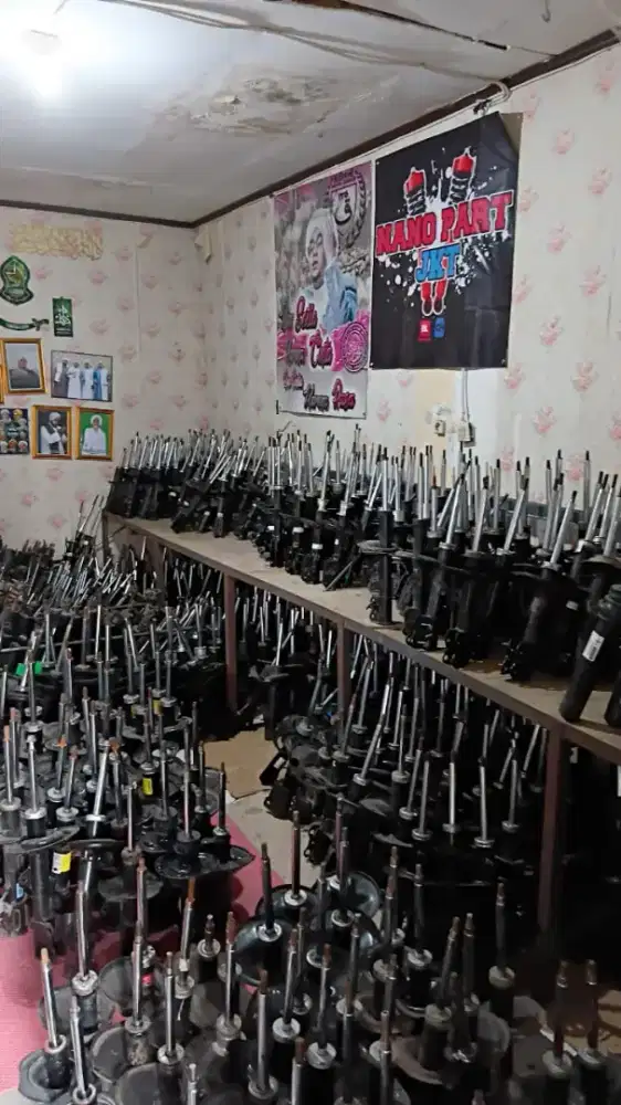 Jual Shock breaker Shockbreaker Per Keong Mobil Second Original