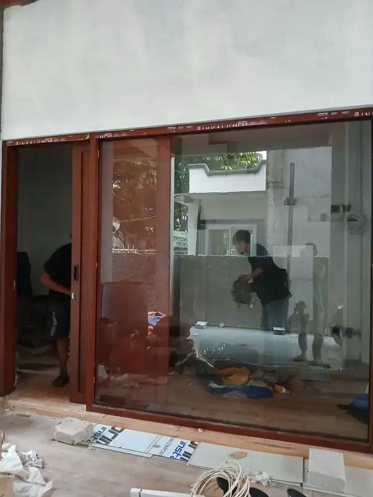 Jasa pasang almunium, plafon pvc, Acp, partisi, reling dll.