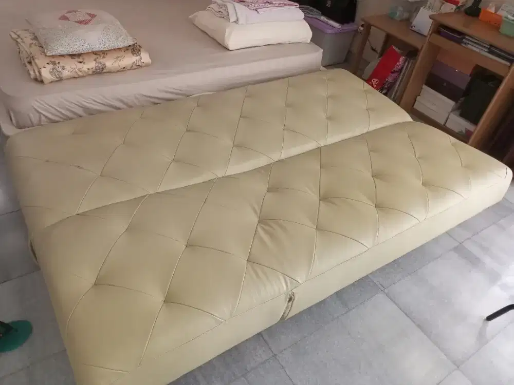 Sofa Bed Futon Lipat merk Informa Bersih Terawat - Used Like NEW