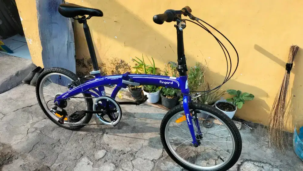Sepeda lipat ukuran 20 masih gress