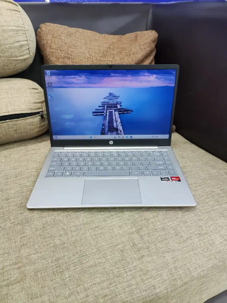 Terima jual beli laptop second seri muda keluaran tahun 2020 keatas