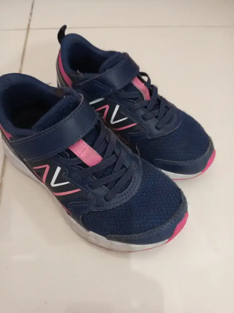 New Balance sepatu anak size US13