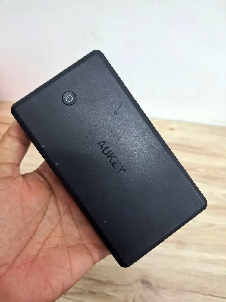 AUKEY POWERBANK 30000 mAh QUICK CHARGE 3.0 PB-T11