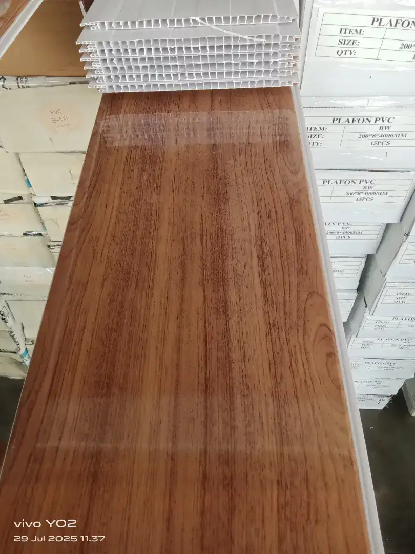 8iim plafon PVC