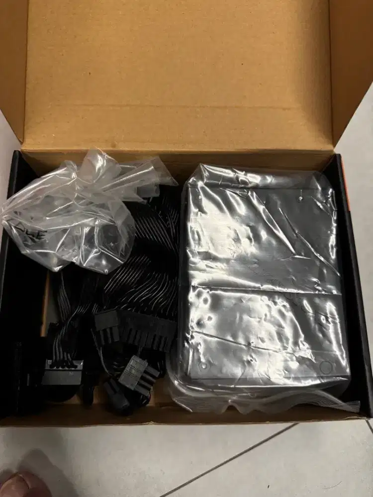 Power Supply Unit (PSU) Silverstone SX600-G. 