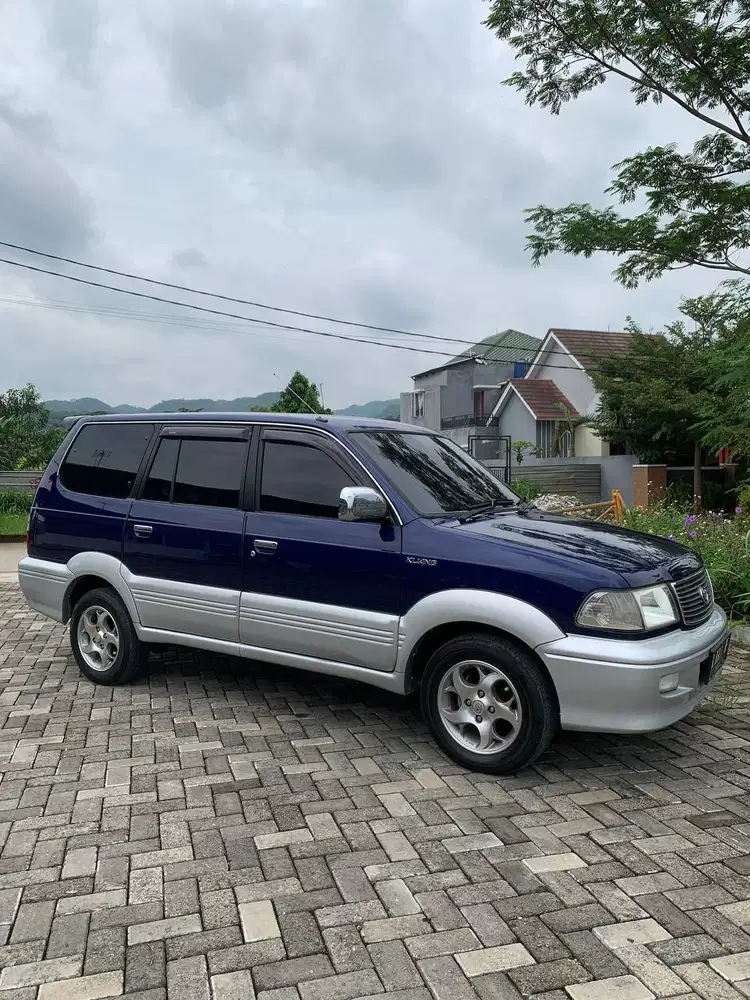 Kijang krista 2002 Tangan pertama