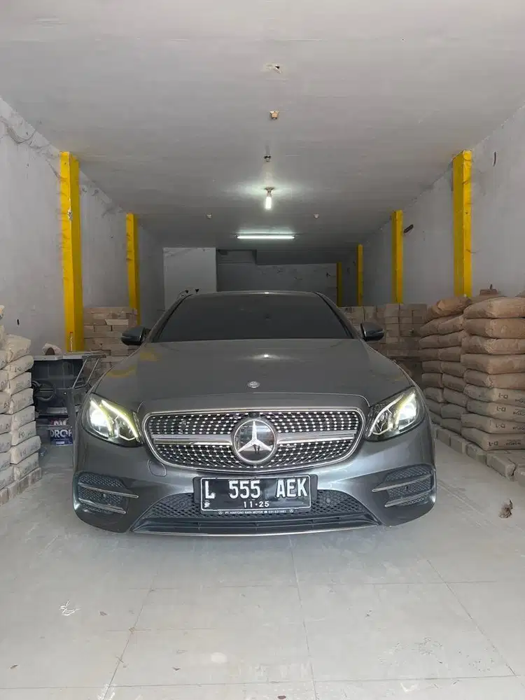 Mercedes-Benz E300 AMG