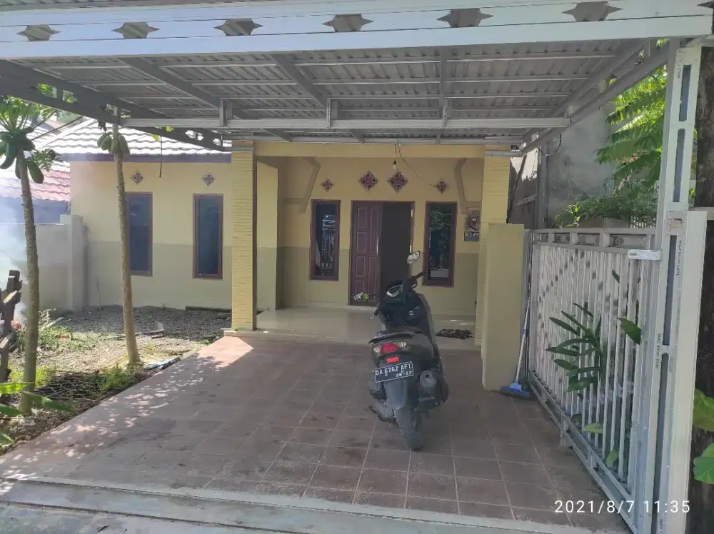 Disewakan rumah strategis