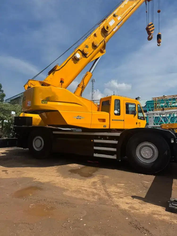 For sale roughterrain crane
