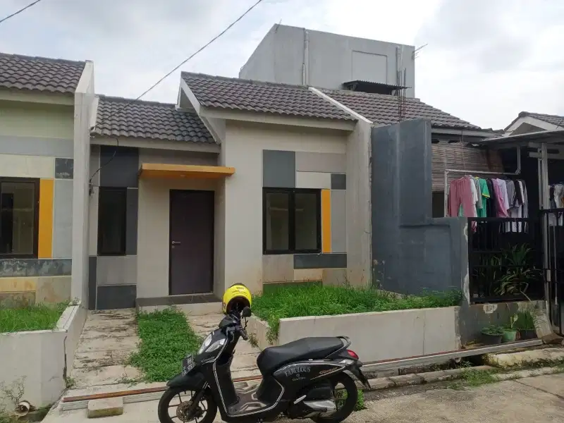 Dijual rumah murah di perumahan Harvest kosong dari baru Bekasi
