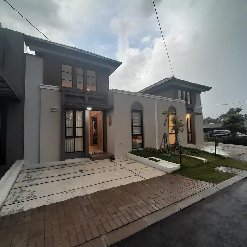 RUMAH  DENGAN DESIGN MODERN  HARGA MURAH LOKASI CITRA RAYA CIKUPA