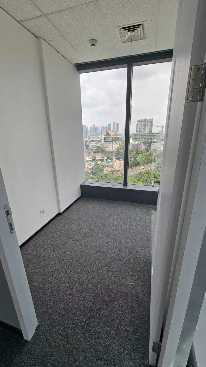 Disewakan Kantor Gedung MID POINT Tanah Abang Jakarta Pusat