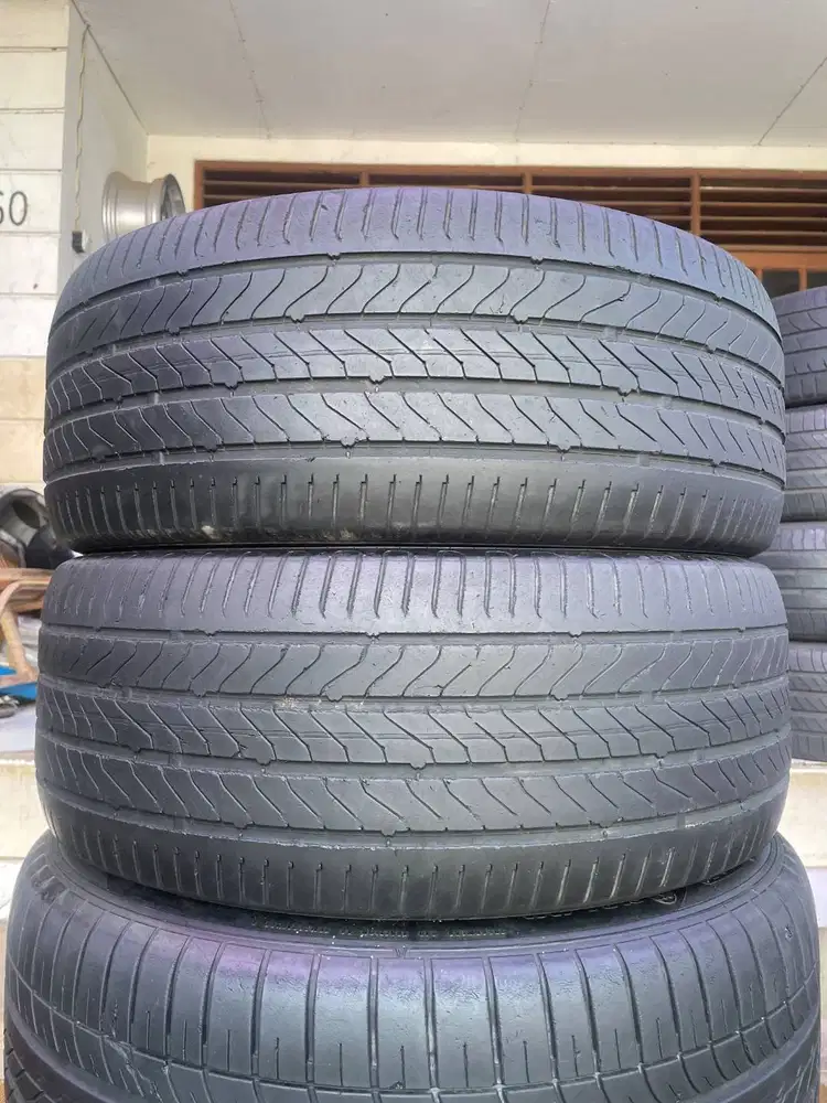 Ban Continental Ultra Contact UC6 235 55 r18 2Pcs