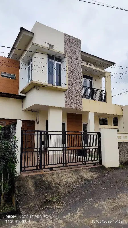 RUMAH MURAH, MEWAH, 2 lantai, SUDAH DISKON 50 PERSEN di kota PALEMBANG