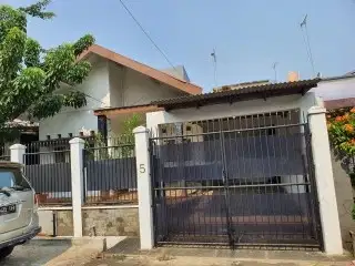 rumah pinggir Jalan dan Jalan lebar Bisa Kantor  usaha