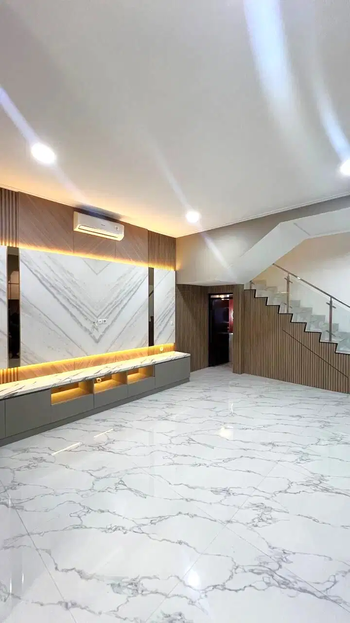 Rumah Springlake PIK 2 8x12,5 3+1KT Full Furnished Full Renov