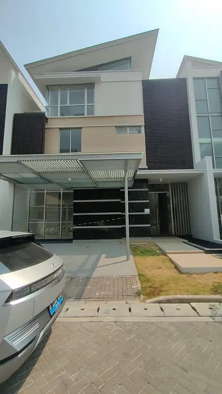Disewakan Rumah Brand New View golf di Golf Island Pantai Indah kapuk