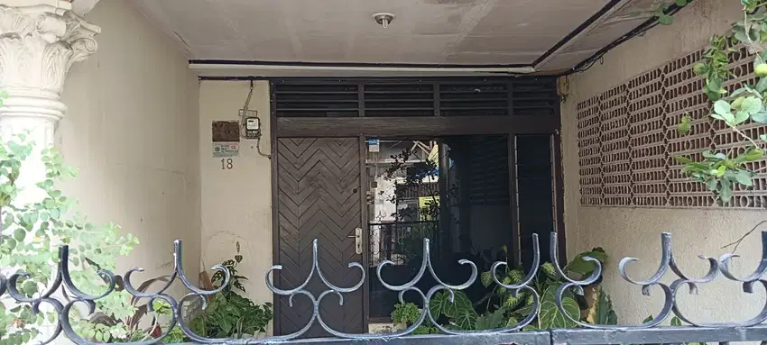Jual Rumah Lokasi Stategis Cocok Untuk Kost, di Bendungan Hilir