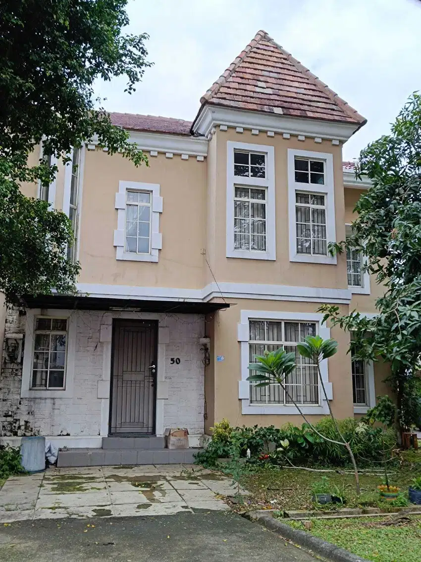 Rumah di Perum Lippo Karawaci Taman Britania Excalibur Tangerang