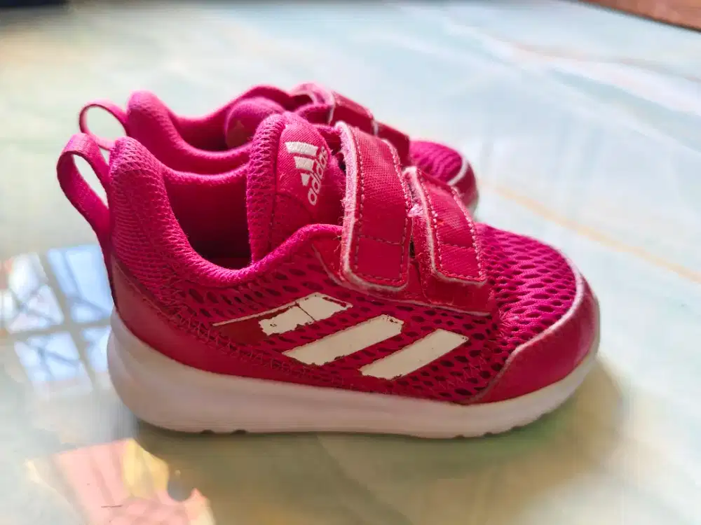 [Preloved] Sepatu Adidas anak original store