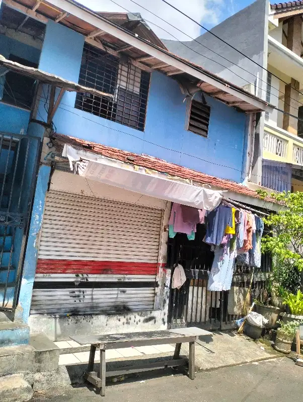Rumah strategis