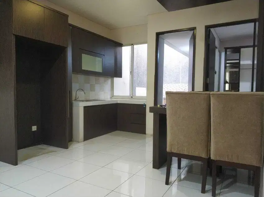 Puri Botanical 2 Lantai Furnished Cluster Dilenia Akses Toll Joglo