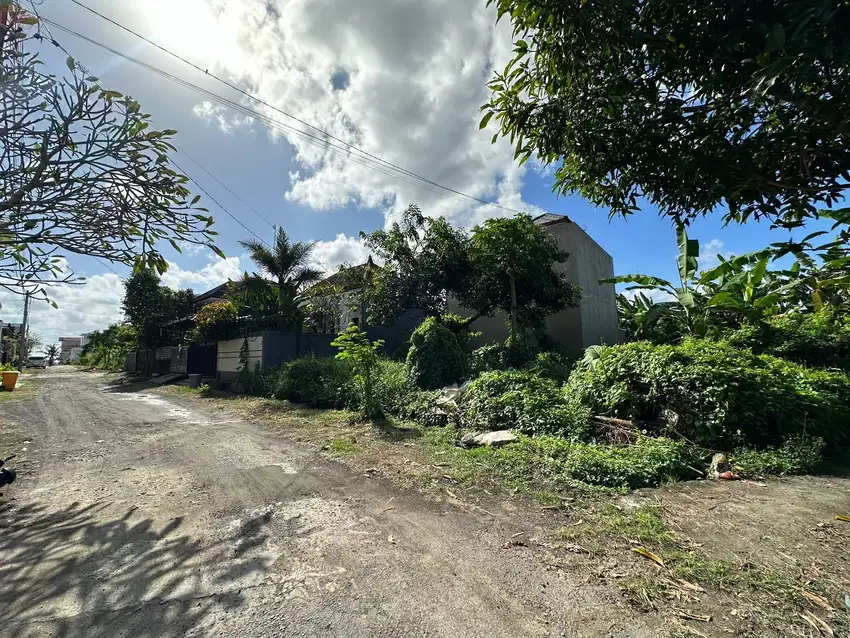 Dijual Tanah 2 Are Di Jalan Dewi Drupadi Munggu Dekat Jalan Utama