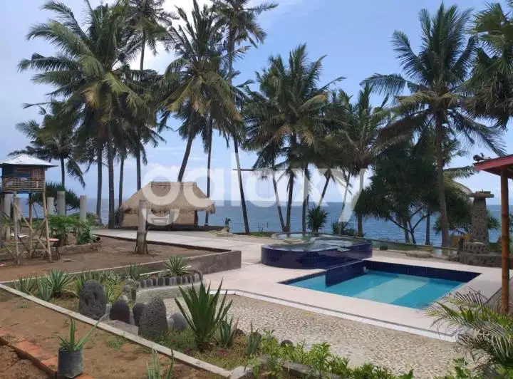 VILLA DENGAN TANAH LUAS KARANGASEM SERAYA BARAT, BALI