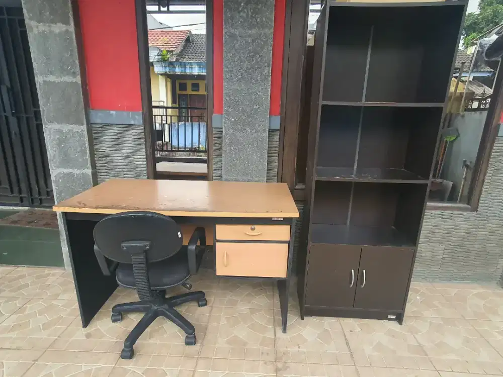 Dijual Meja Kursi Lemari