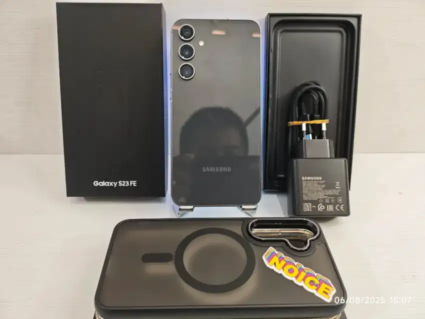 Samsung S23FE 5G 8/256 Gb Mulus 97% + Charger 45 watt bisa TT/BT