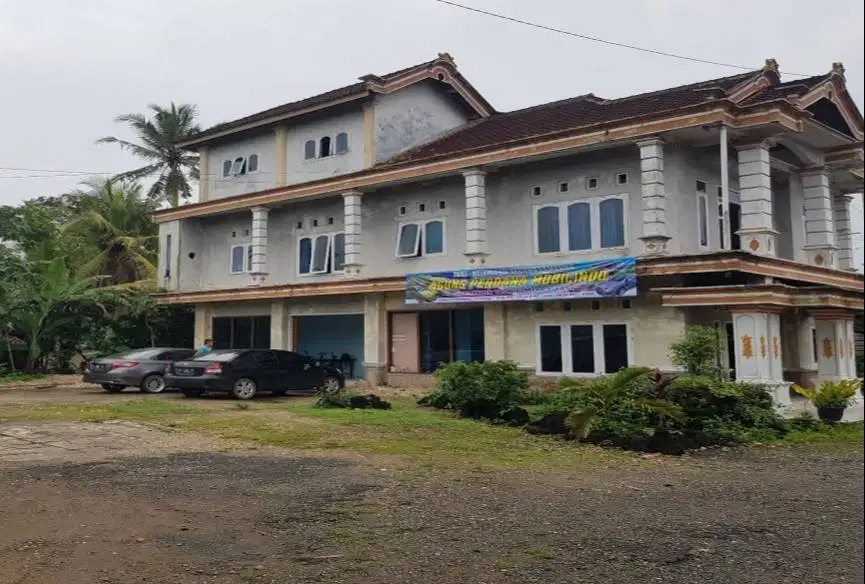 RUMAH MEWAH DI PURWODADI LAMPUNG SELATAN