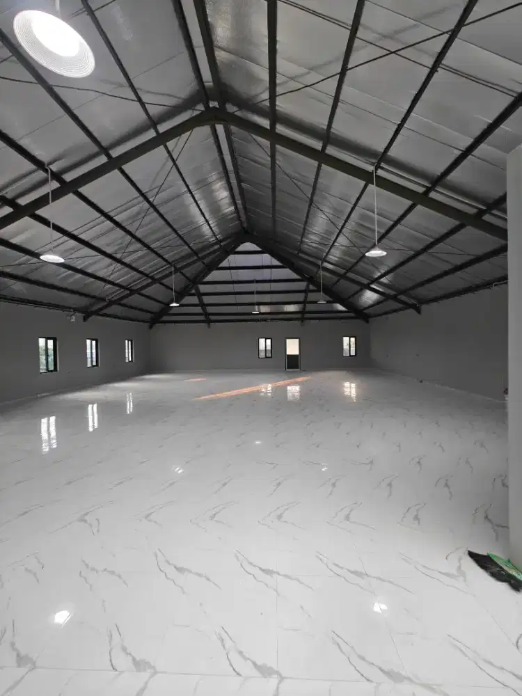 Disewakan tempat lahan usaha di lantai 3 bangunan di sunter agung