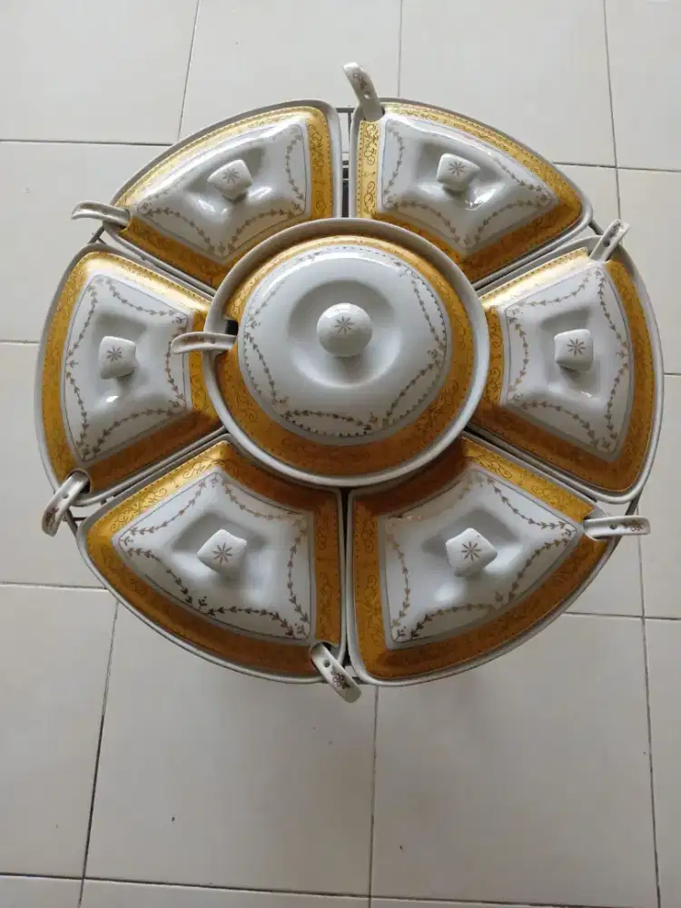 Di Jual Tempat Wadah Lauk