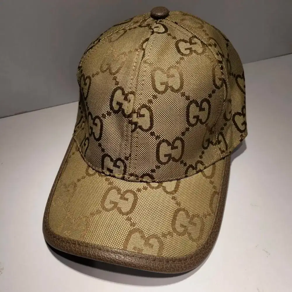 Gucci GG Signature cap topi