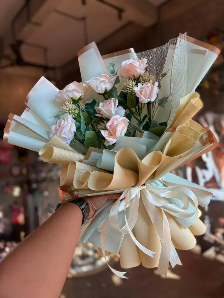 Bouquet Buket Bucket Bunga Artificial Kado Hadiah Gift Ultah Wisuda