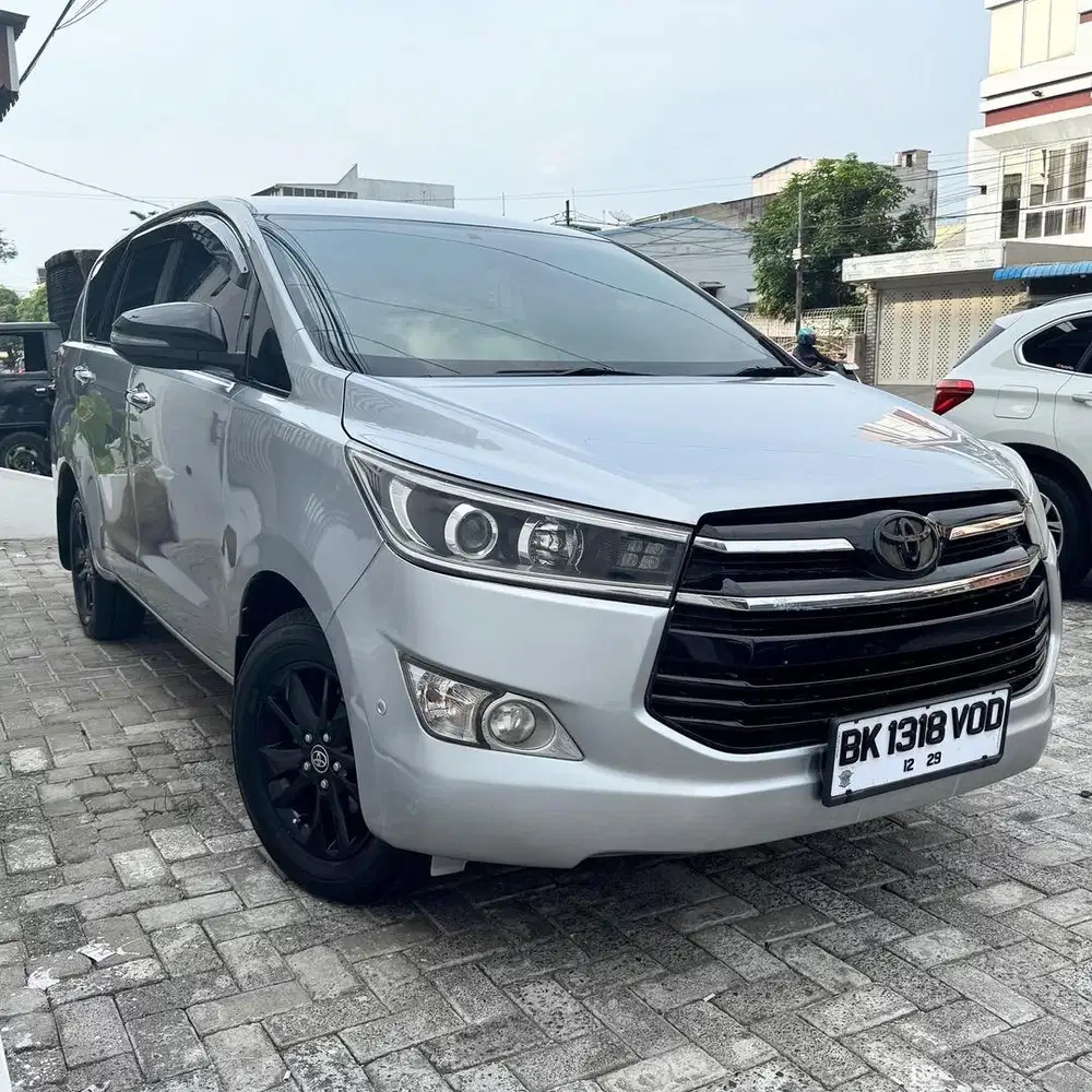 Innova Reborn V Diesel 2019 A/T