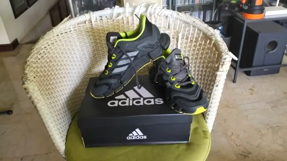 Sepatu Adidas climacool  original Made in Vietnam