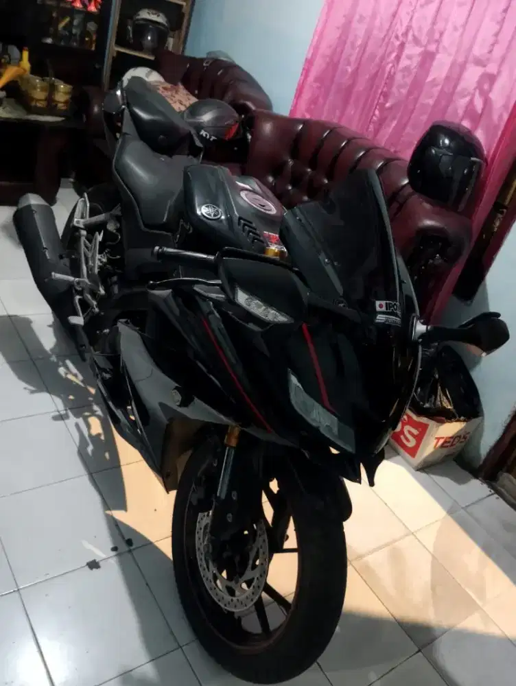 DIJUAL MOTOR R15 V3 2019