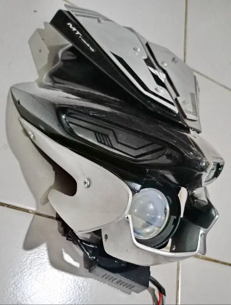 Lampu Depan Headlamp Universal Motor Sport Model New Yamaha MT25