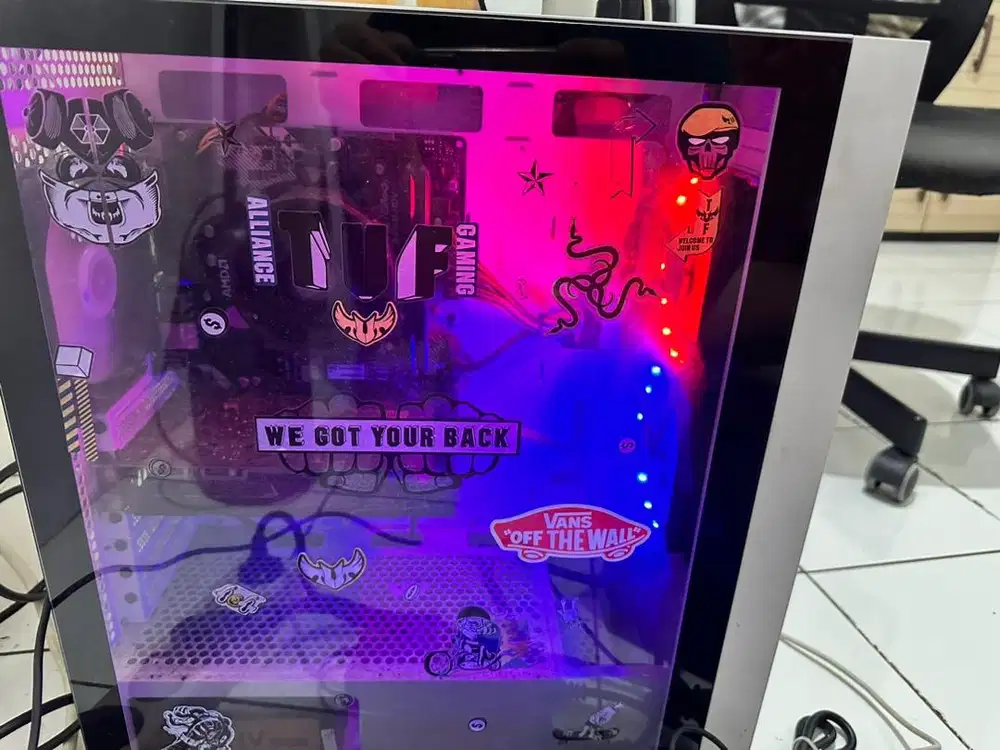 PC GAMING RAKITAN AMD RYZEN 5  2600 / 16 GB Dan MONITOR