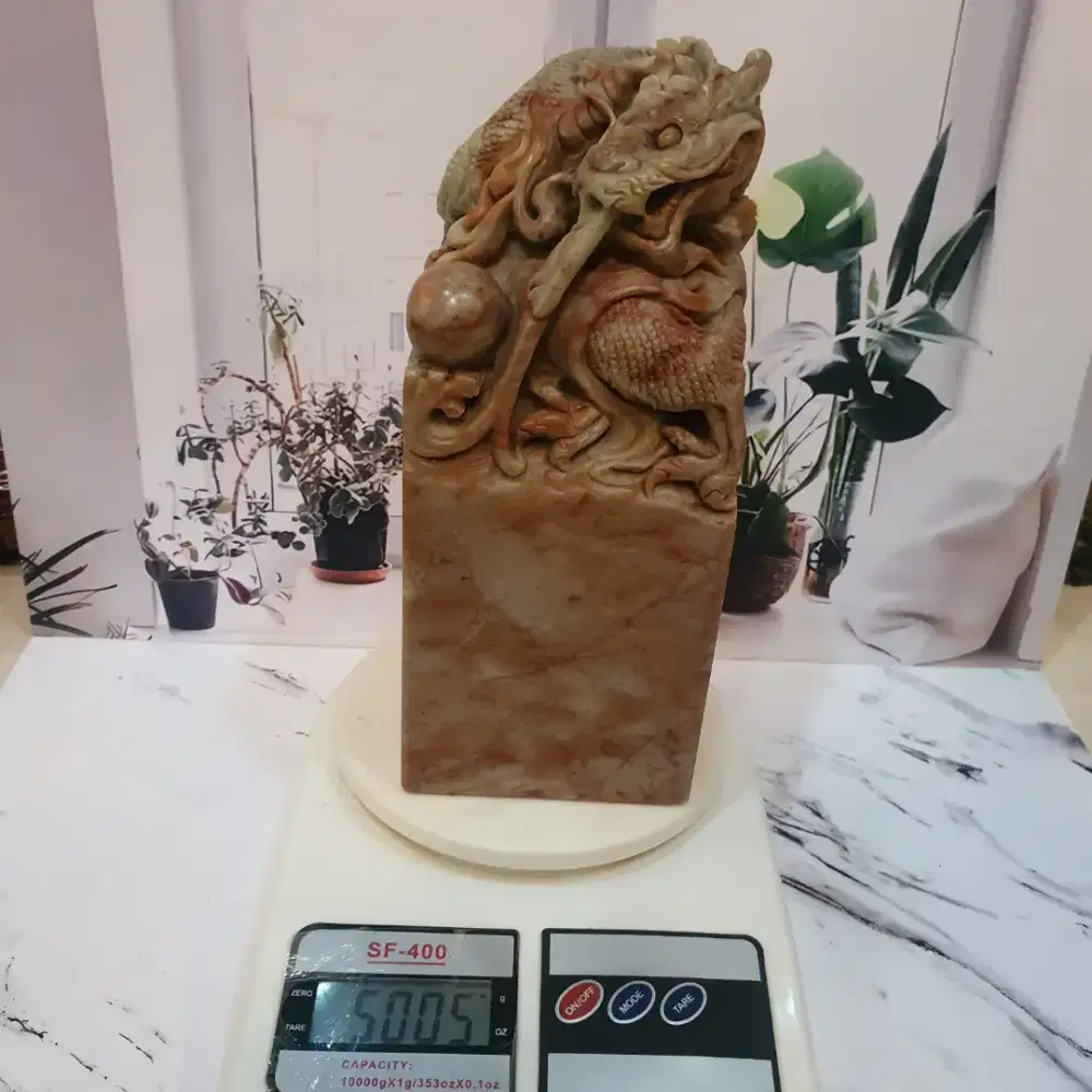 BATU GIOK NAGA LANGIT UNIK