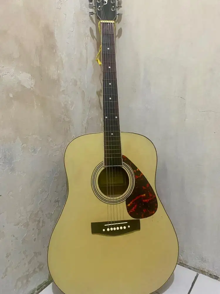 Gitar Yamaha FG 320