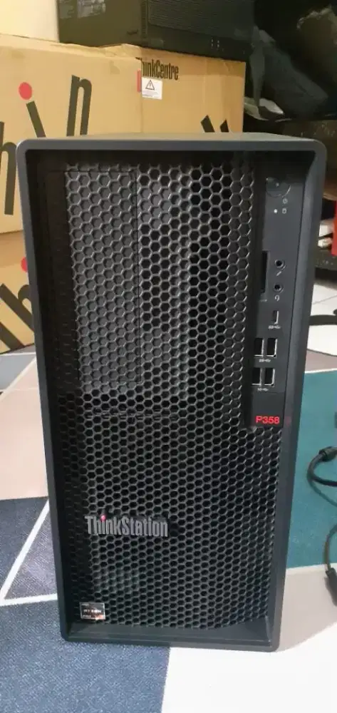 Lenovo ThinkStation P358 Tower Ryzen 7 Pro vga 8gb (bisa 4 monitor)