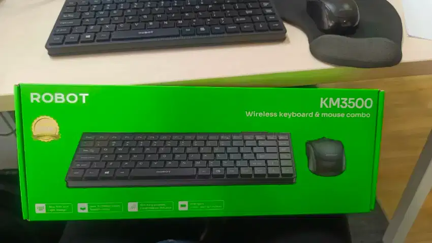 Keyboard Robot KM3100 Wireless (include 1 Mouse)